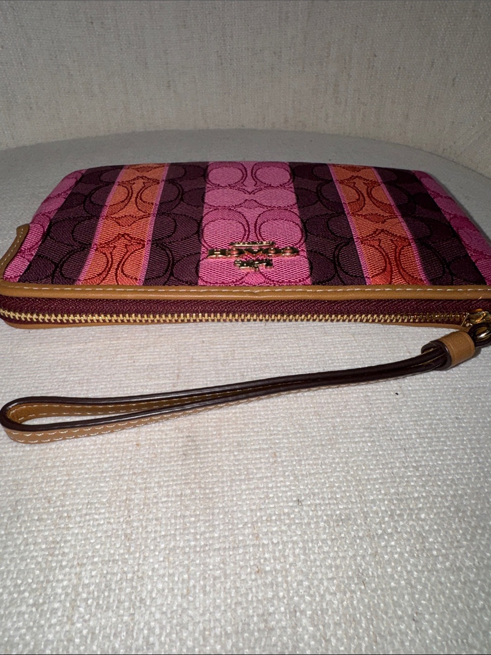 COACH Plum, Fuchsia & Orange Striped Signature Wristlet EUC - Picture 6 of 11